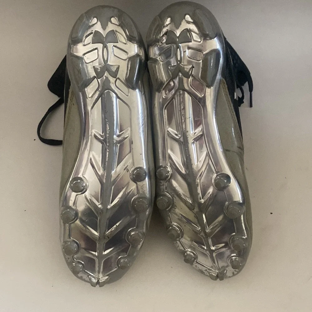 UNDER ARMOUR Spotlight Football Cleats Black Gray Size 11 GUC